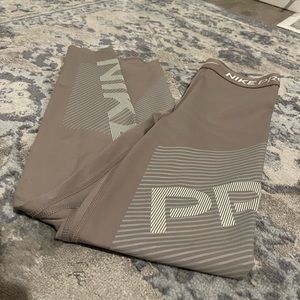 Women’s Nike Tights/leggings